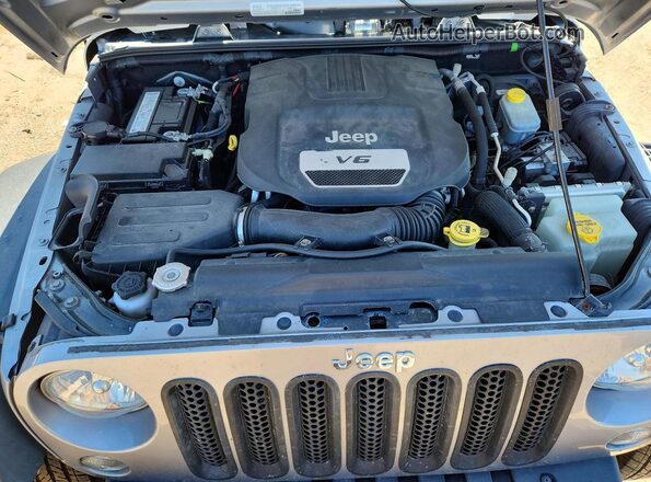 1C4BJWDG9HL728409 2017 JEEP WRANGLER Silver უკანა სალონის ხედი