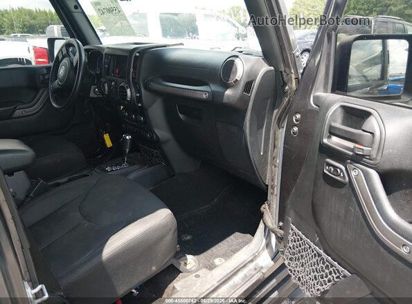1C4BJWDG9JL811652 2018 JEEP WRANGLER Gray Vista interior delantera