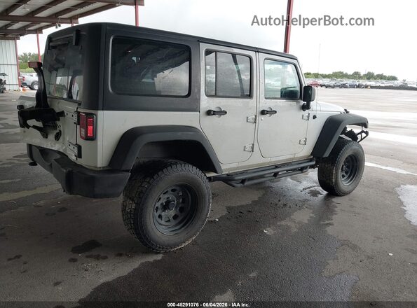 1C4BJWDG9JL845137 2018 JEEP WRANGLER White Tył prawy