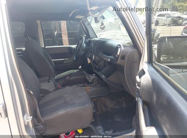 1C4BJWDGXGL138217 2016 JEEP WRANGLER UNLIMITED Gray წინა სალონის ხედი