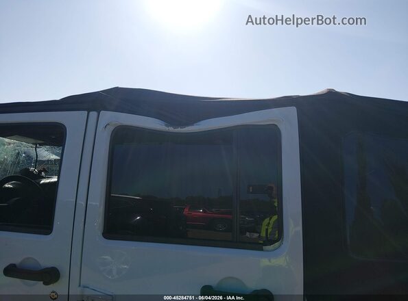 1C4BJWEG2GL104772 2016 JEEP WRANGLER UNLIMITED White 