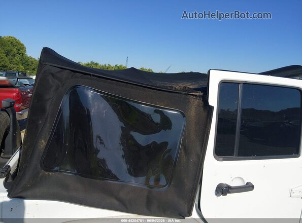 1C4BJWEG2GL104772 2016 JEEP WRANGLER UNLIMITED White 