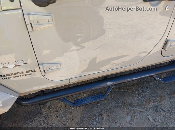 1C4BJWEG4GL270775 2016 JEEP WRANGLER UNLIMITED Tan Вид спереду