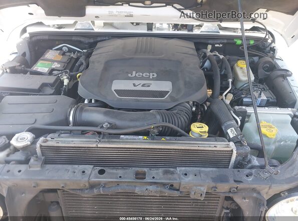 1C4BJWEG5GL192541 2016 JEEP WRANGLER UNLIMITED White უკანა ხედი
