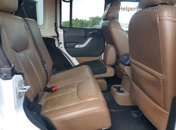 1C4BJWEG5GL339005 2016 JEEP WRANGLER White Rear seats view
