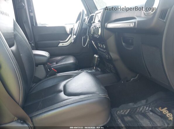 1C4BJWEGXGL198545 2016 JEEP WRANGLER UNLIMITED Черный Вид салона спереди