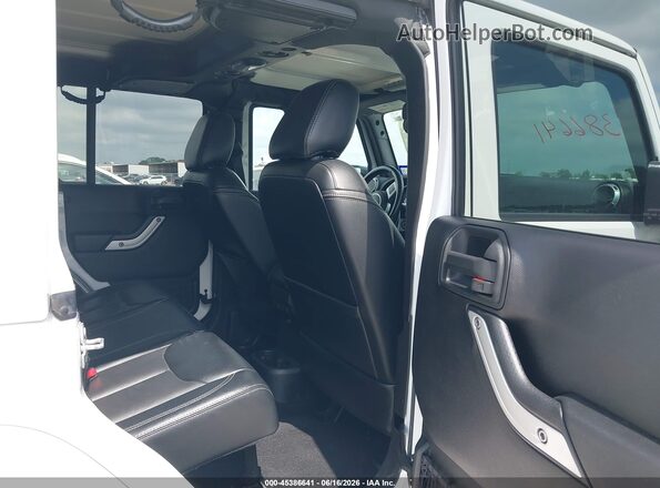 1C4BJWFG4HL547652 2017 JEEP WRANGLER UNLIMITED White VIN կոդի պիտակի տեսք