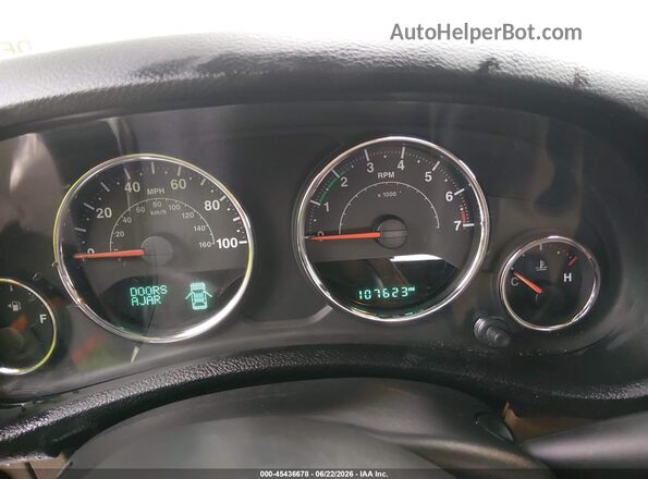 1C4BJWFG6JL832858 2018 JEEP WRANGLER White Vista de los asientos traseros