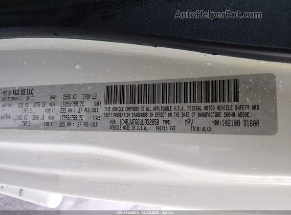 1C4BJWFG6JL832858 2018 JEEP WRANGLER White Vista del compartimento del motor