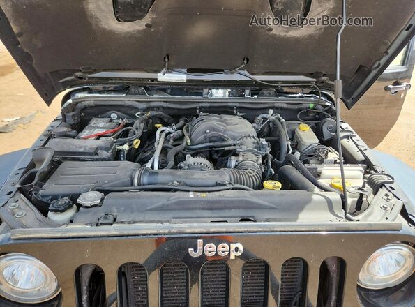 1C4BJWFGXHL535084 2017 JEEP WRANGLER Black Rear interior view