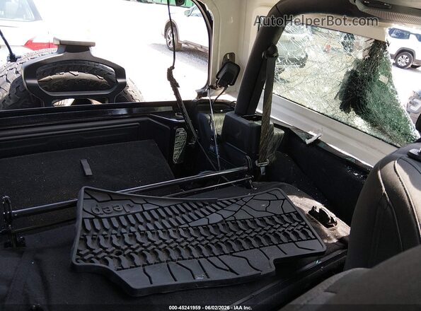 1C4GJXAN8LW227159 2020 JEEP WRANGLER Black VIN sticker view