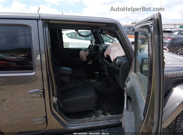 1C4HJWDG0JL871250 2018 JEEP WRANGLER Gray Вид салону спереду