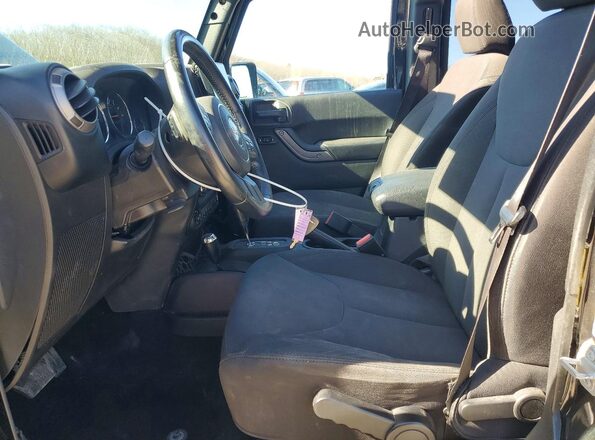 1C4HJWDG1HL646748 2017 JEEP WRANGLER Black Вид салону спереду