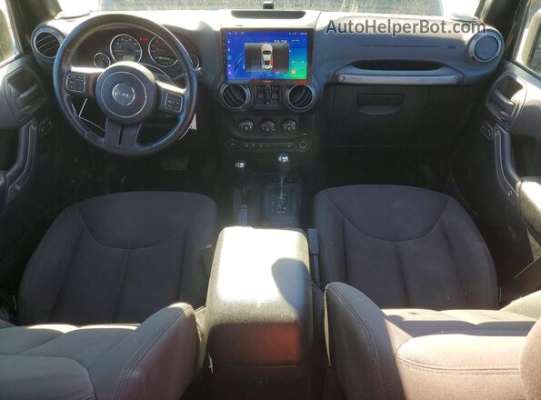 1C4HJWDG1HL646748 2017 JEEP WRANGLER Black Вид панелі приладів