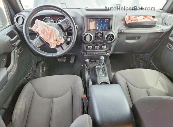 1C4HJWDG2HL655264 2017 JEEP WRANGLER Black წინა პანელის ხედი