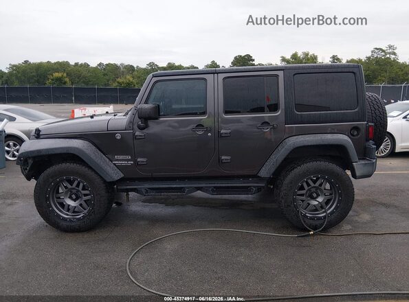 1C4HJWDG3HL710479 2017 JEEP WRANGLER UNLIMITED Black 360 interior view
