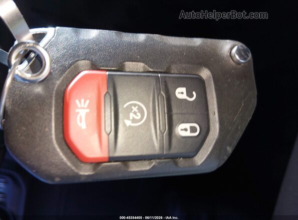 1C4HJXDG4JW169002 2018 JEEP WRANGLER UNLIMITED Silver Առջևի վահանակի տեսք