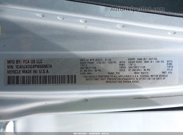 1C4HJXDG4PW659674 2023 JEEP WRANGLER Silver Vista del compartimento del motor