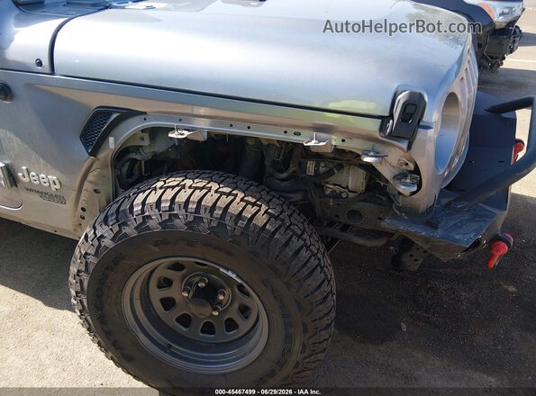 1C4HJXDN9MW525446 2021 JEEP WRANGLER UNLIMITED Silver Widok z przodu