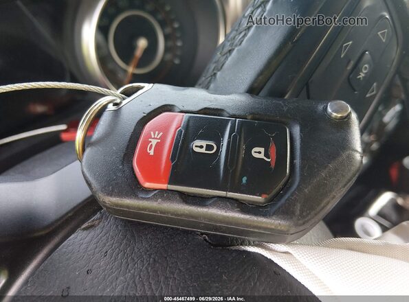 1C4HJXDN9MW525446 2021 JEEP WRANGLER UNLIMITED Silver Widok deski rozdzielczej