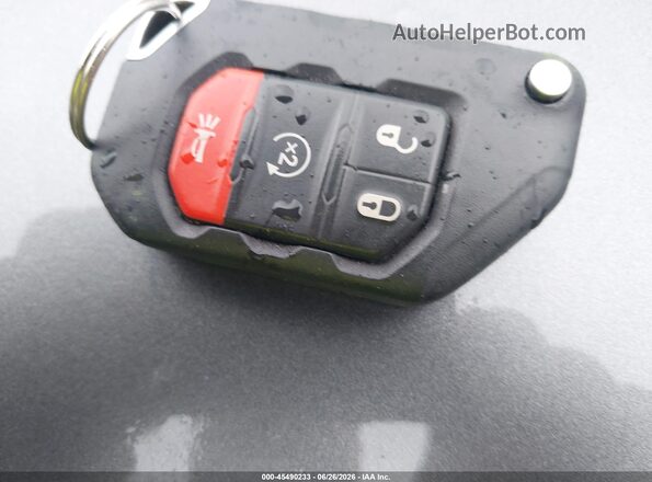 1C4HJXDNXLW182774 2020 JEEP WRANGLER UNLIMITED Silver Vista del salpicadero