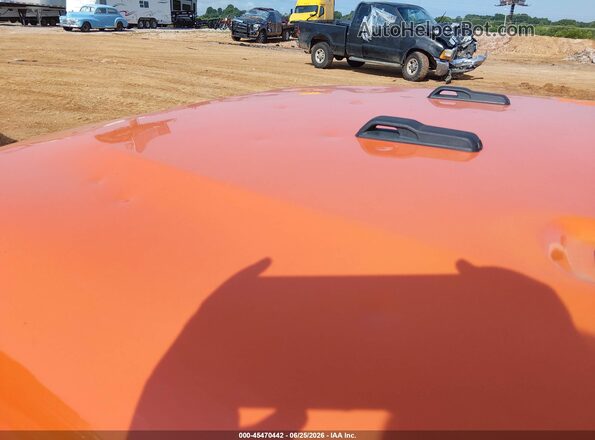 1C4HJXEGXJW227905 2018 JEEP WRANGLER UNLIMITED Orange Вид спереду
