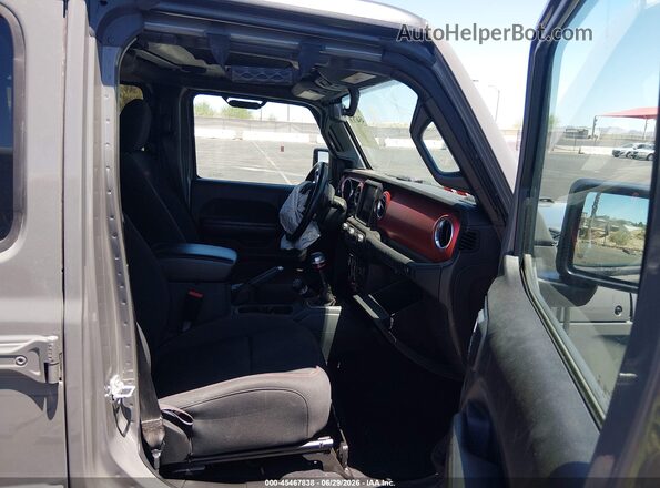1C4HJXFG7MW613040 2021 JEEP WRANGLER UNLIMITED Серебряный Вид салона спереди