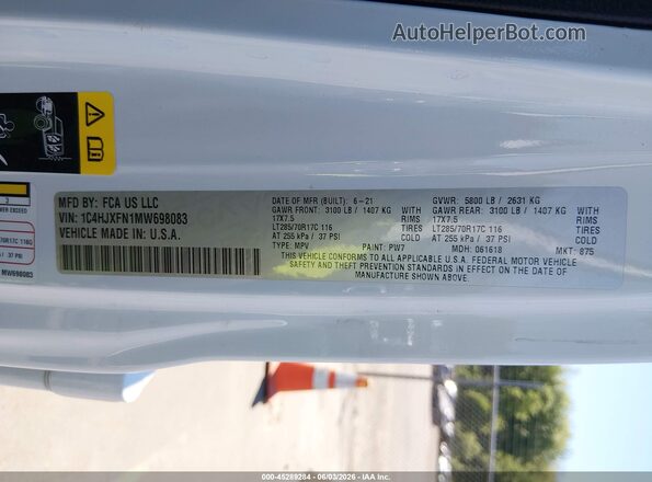 1C4HJXFN1MW698083 2021 JEEP WRANGLER UNLIMITED White Շարժիչի բաժամունքի տեսք