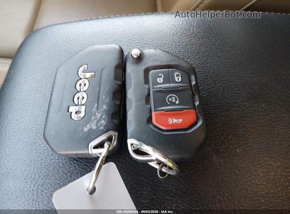 1C4HJXFN1MW698083 2021 JEEP WRANGLER UNLIMITED White Առջևի վահանակի տեսք