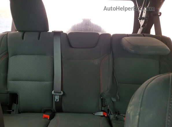 1C4HJXFNXMW652607 2021 JEEP WRANGLER Burgundy Vista de los asientos traseros
