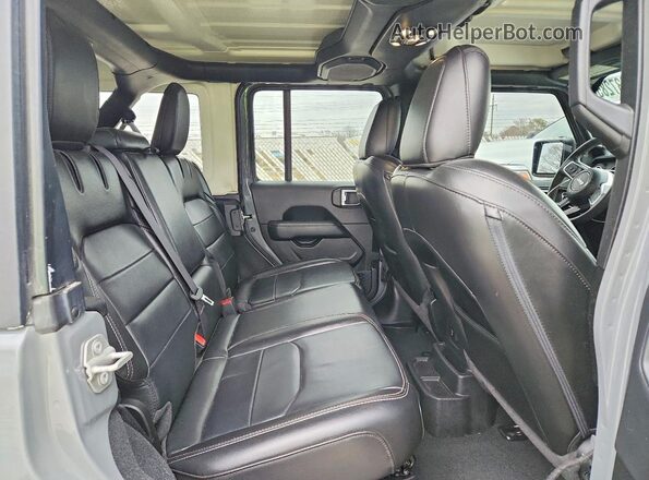1C4JJXP60PW699061 2023 JEEP WRANGLER Gray Вид задньої частини салону