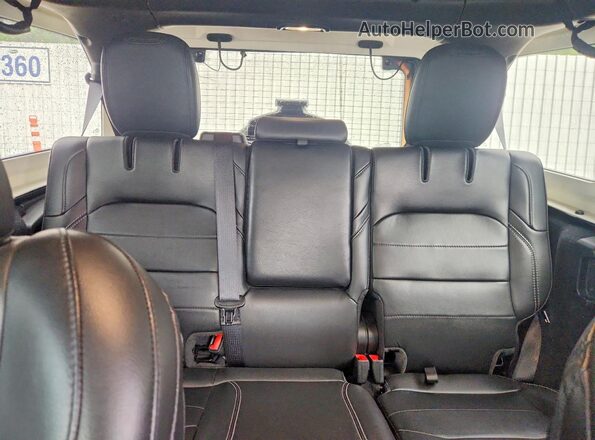1C4JJXP65PW557062 2023 JEEP WRANGLER Black Rear seats view