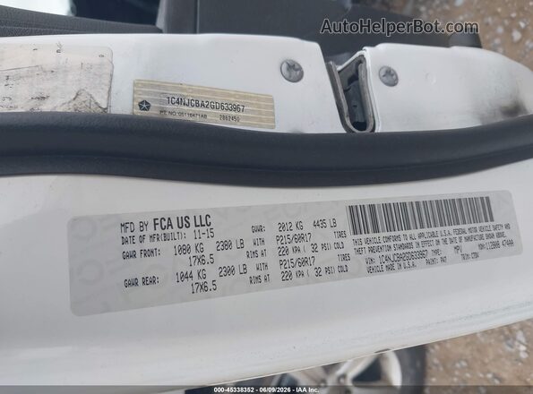 1C4NJCBA2GD633967 2016 JEEP COMPASS White ძრავის განყოფილების ხედი