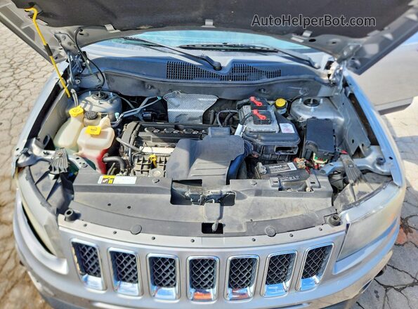 1C4NJCBA3GD513286 2016 JEEP COMPASS Silver Vista del compartimento del motor