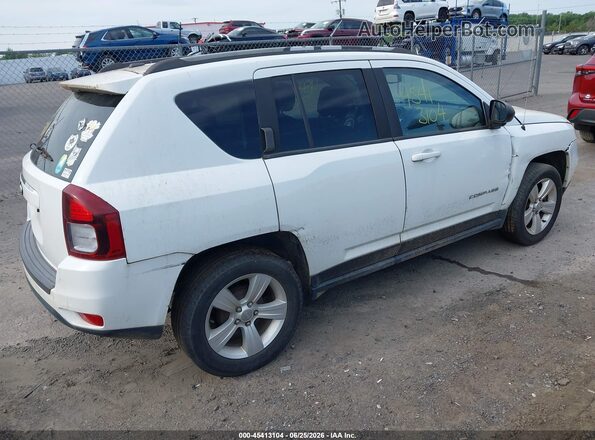 1C4NJCBA9GD568597 2016 JEEP COMPASS Белый Задняя правая четверть