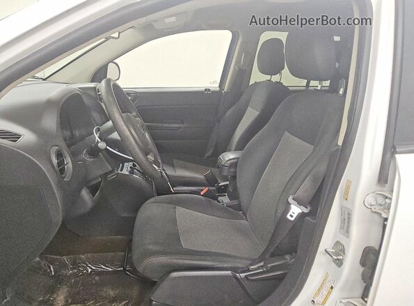 1C4NJCBA9GD675598 2016 JEEP COMPASS White Vista interior delantera