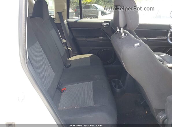 1C4NJCBAXGD560654 2016 JEEP COMPASS White VIN კოდის სტიკერის ხედი