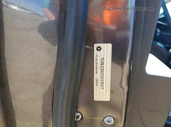 1C4NJCBAXGD576417 2016 JEEP COMPASS Gray Widok naklejki z numerem VIN
