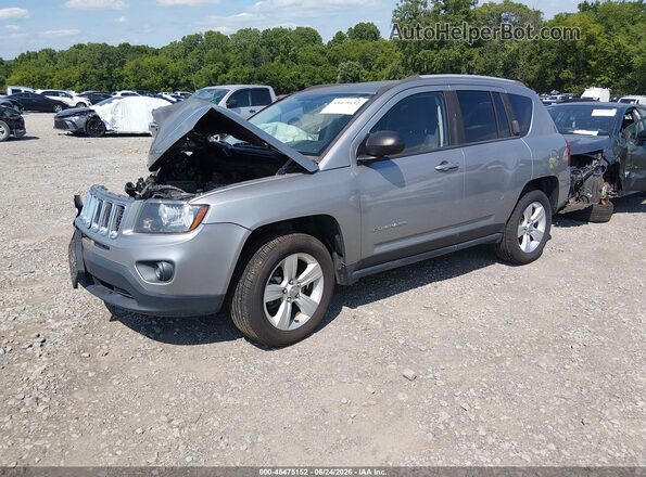 1C4NJCBAXGD742712 2016 JEEP COMPASS Silver Առջևի ձախ երեք քառորդ տեսարան