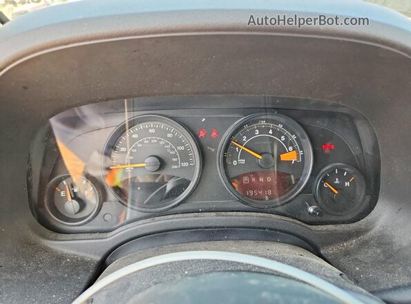 1C4NJCBAXGD803055 2016 JEEP COMPASS Silver Սարքավորումների վահանակի տեսք