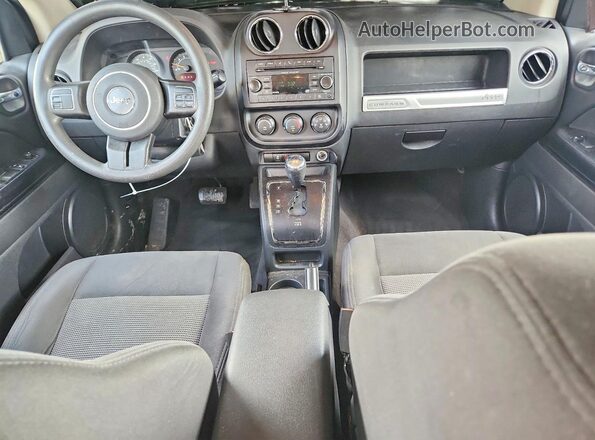 1C4NJCBAXHD147571 2017 JEEP COMPASS White Widok deski rozdzielczej