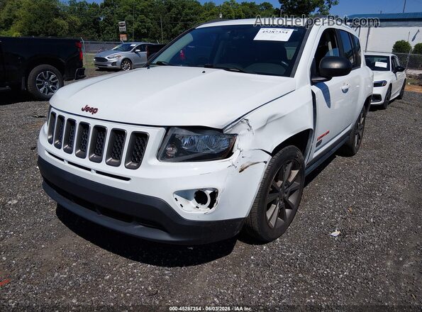 1C4NJCBB4GD815453 2016 JEEP COMPASS White Front view