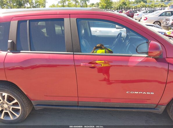 1C4NJCEA2GD699947 2016 JEEP COMPASS Red Widok wnętrza z tyłu