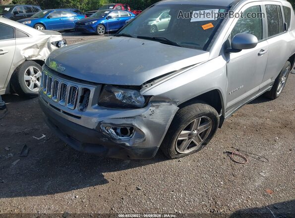 1C4NJCEA5HD130401 2017 JEEP COMPASS Gray Front view