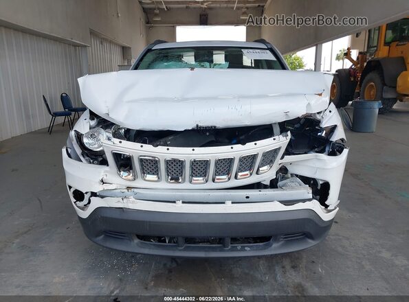 1C4NJCEAXGD676500 2016 JEEP COMPASS White Instrument cluster view