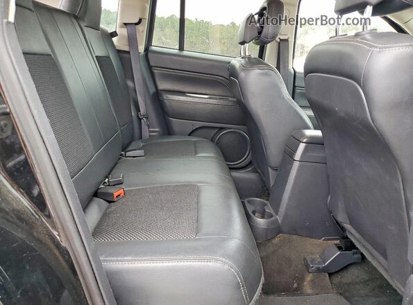 1C4NJCEAXHD115327 2017 JEEP COMPASS Черный Вид задней части салона