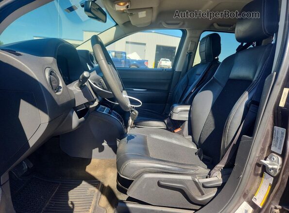 1C4NJCEB5HD160393 2017 JEEP COMPASS Charcoal Вид салону спереду