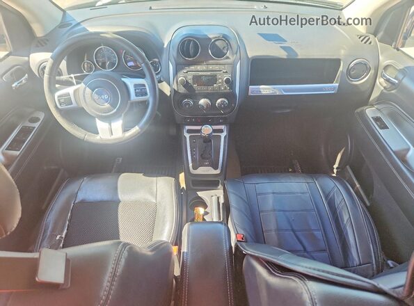 1C4NJCEB5HD160393 2017 JEEP COMPASS Charcoal Вид панелі приладів