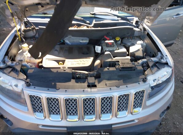 1C4NJCEB6GD543273 2016 JEEP COMPASS Silver Widok z tyłu