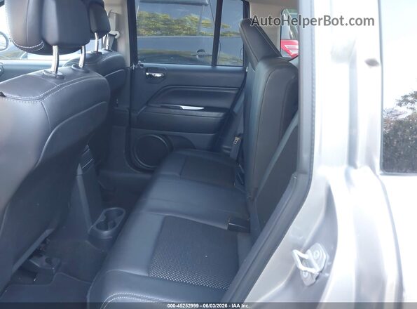 1C4NJCEB6GD543273 2016 JEEP COMPASS Silver Widok naklejki z numerem VIN